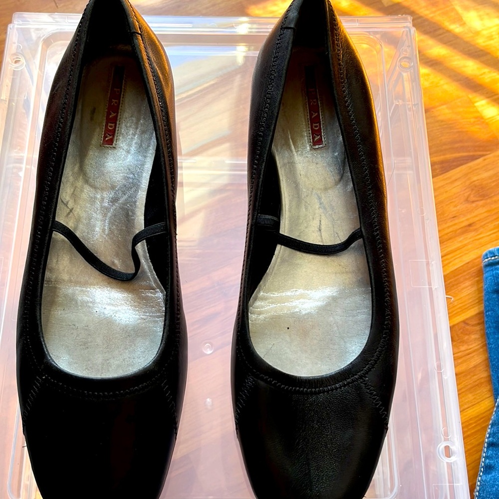 Authentic Leather Prada Balle pump size 39